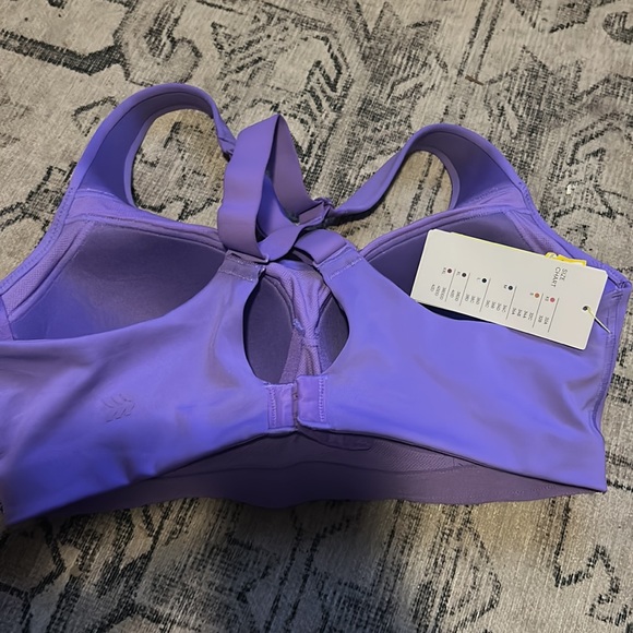 All in motion high support sculpt sports bra - Picture 3 of 3